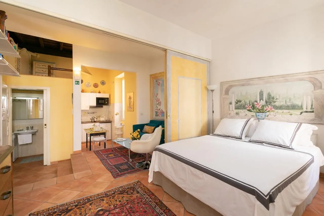 Monti Romantic Sunshine Maisonette Apartment Rome