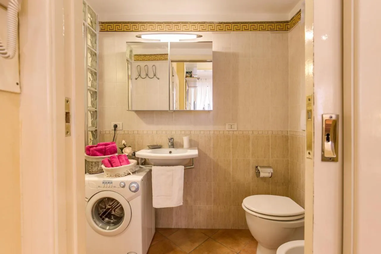 Apartment Monti Romantic Sunshine Maisonette Italy