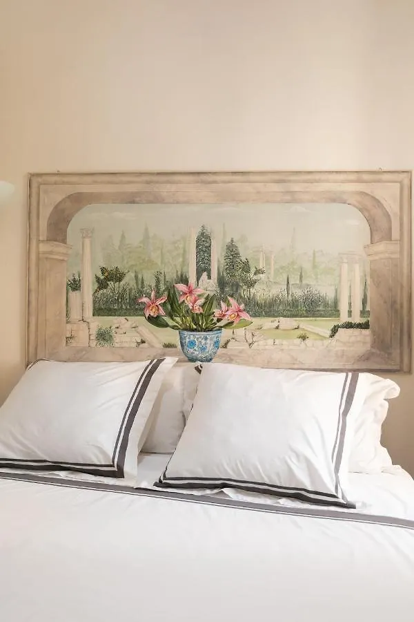 Monti Romantic Sunshine Maisonette Apartment